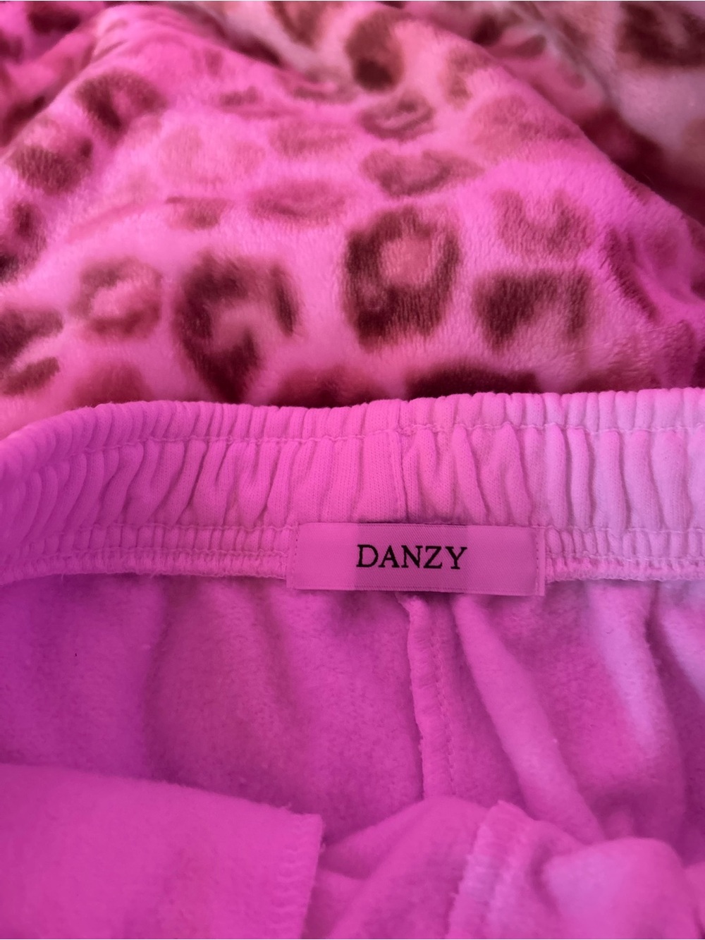 WHITE danzy drawsrting shorts! - Picture 4 of 4